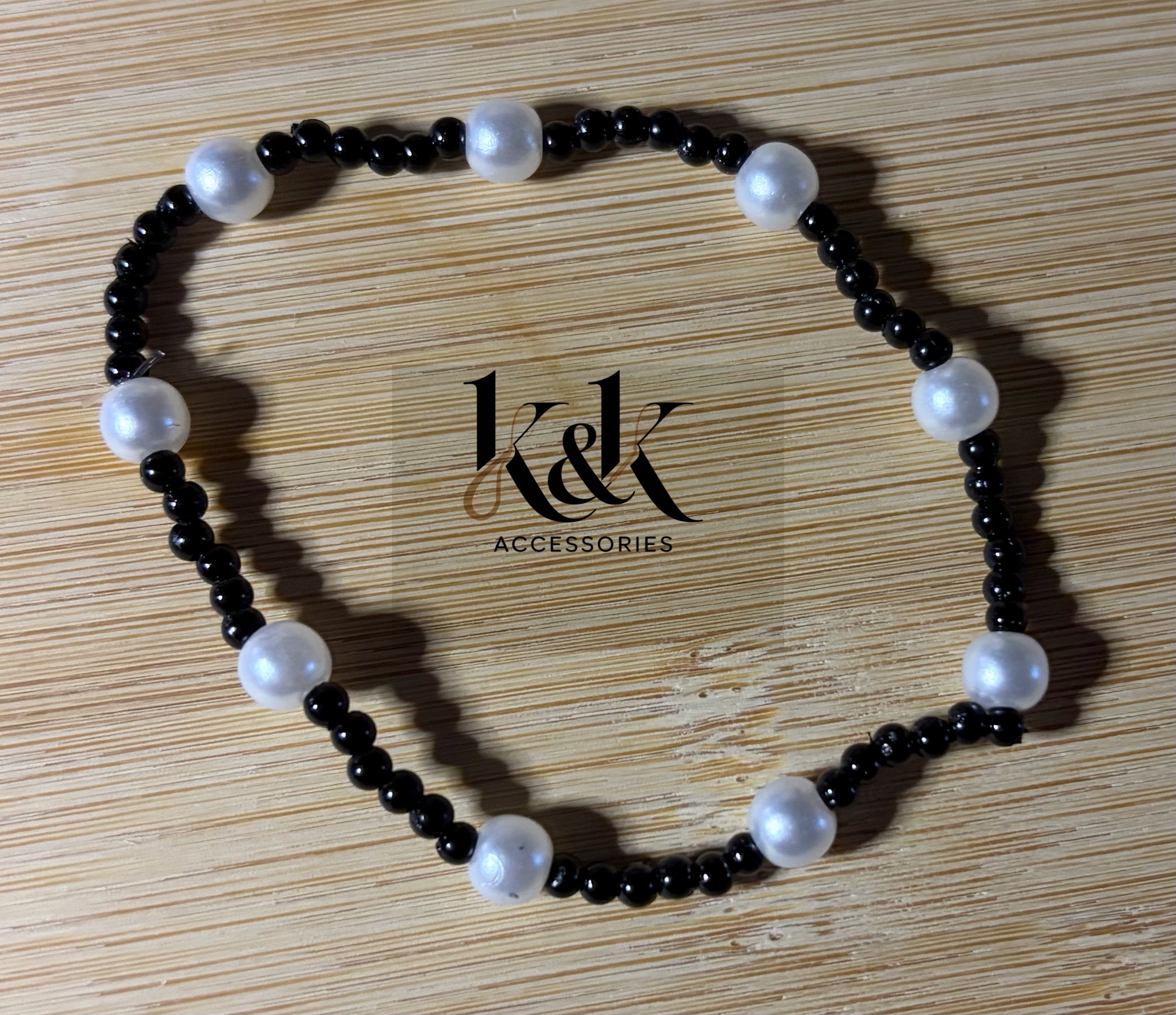 Black & White Pearl Bracelet