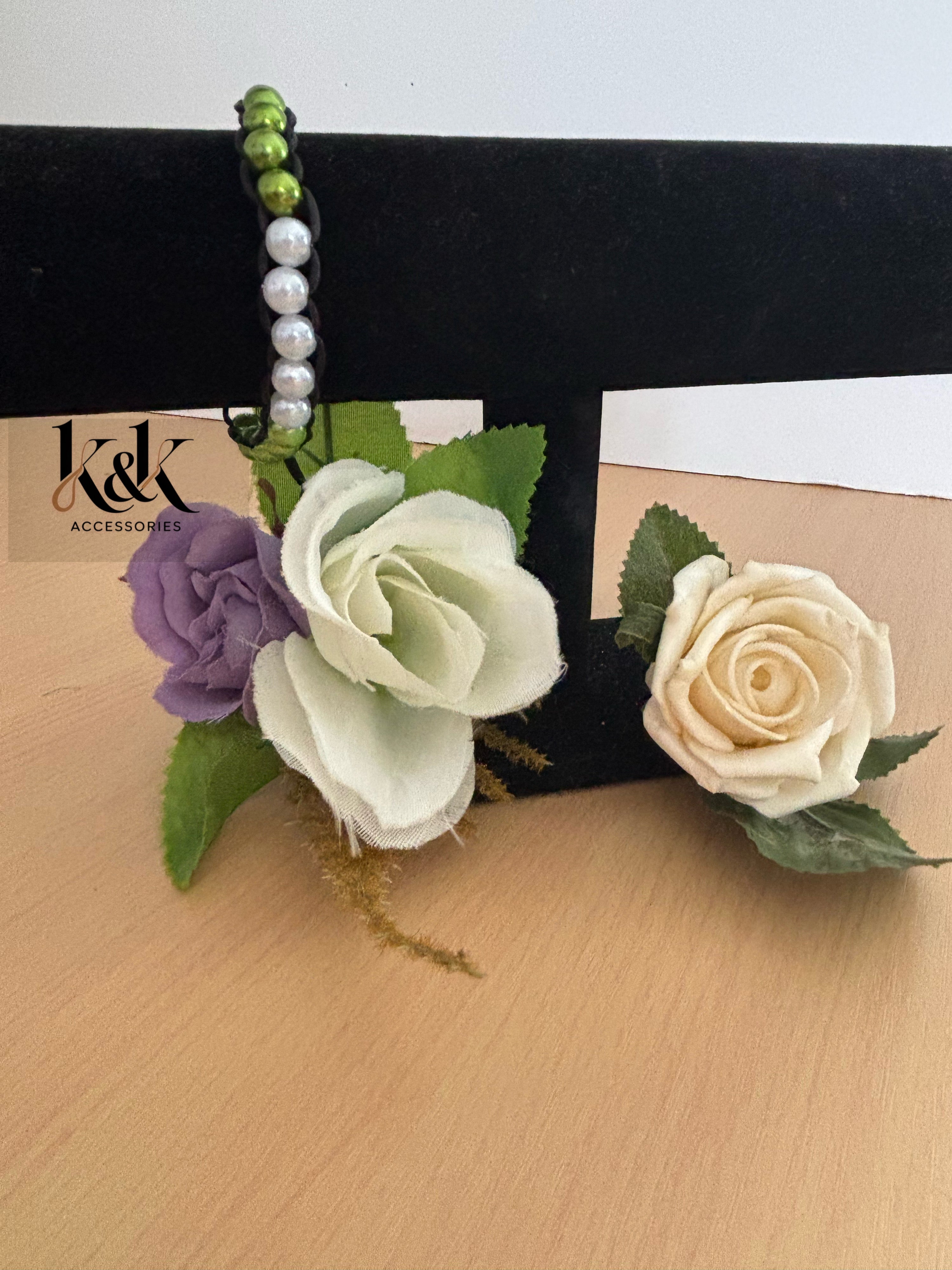 Green & White Pearl Beaded Bracelet