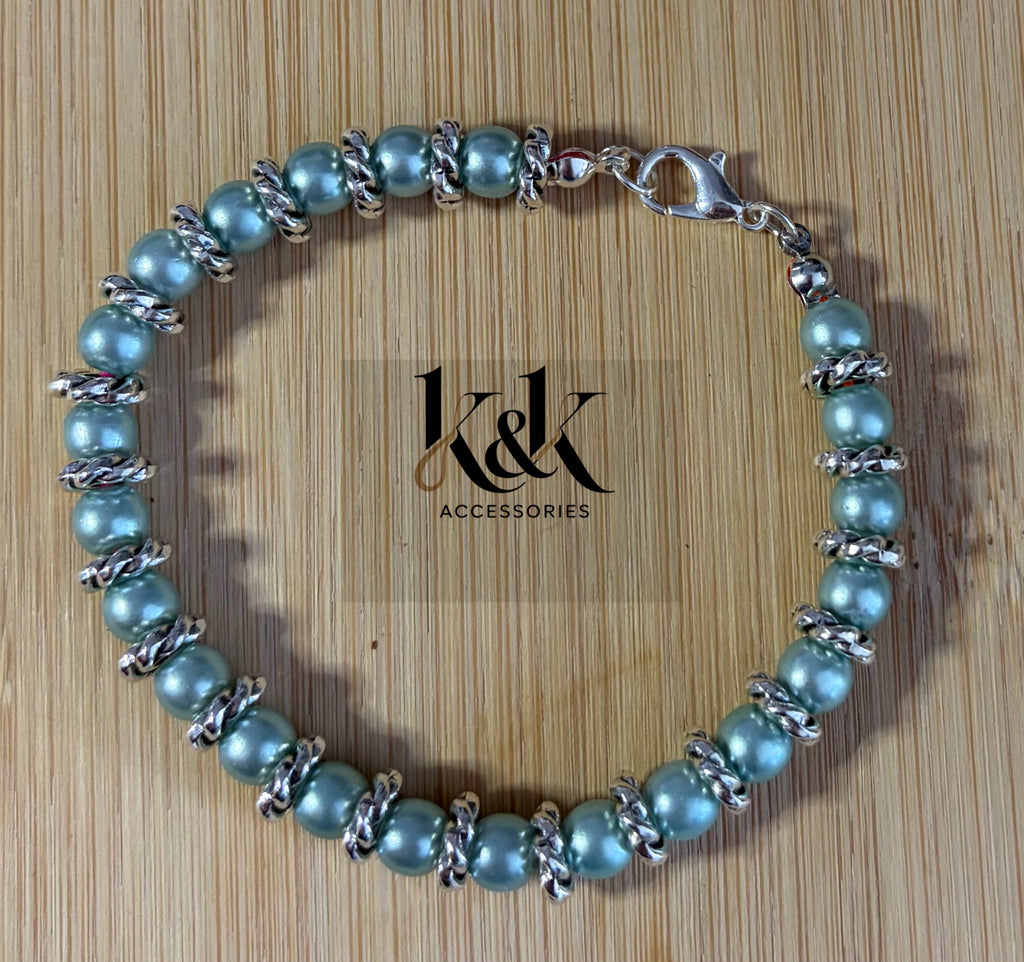 Pearl Bracelet with Twisted Silver Spacers