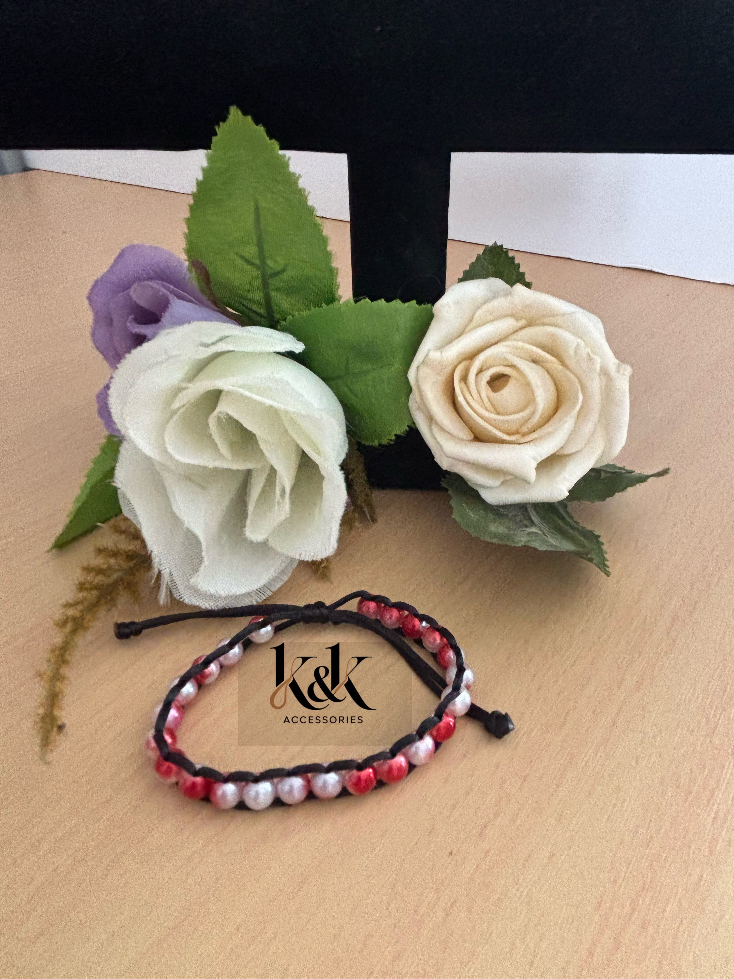 Red & White Pearl Bead Macramé Bracelet