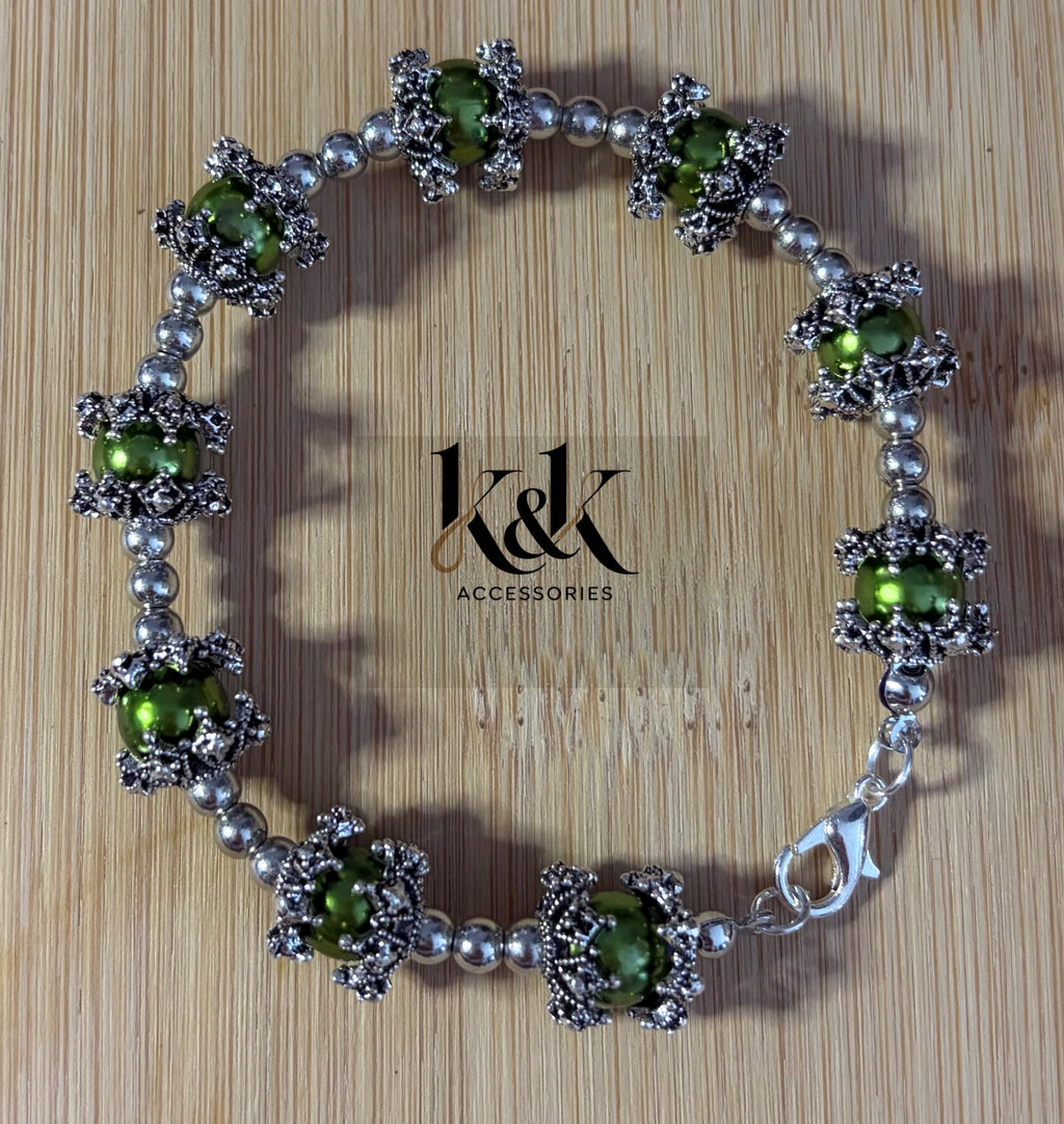 Cat's Eye Crown Bracelet with Clasp